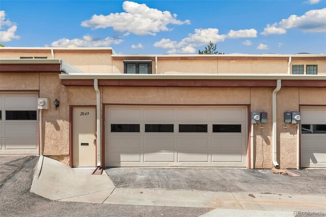 2049 Sussex Ln, Colorado Springs, CO 80909 - view of garage