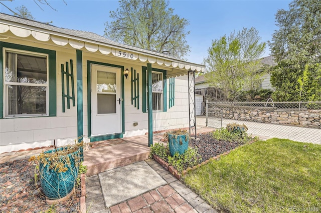 5510 S Windermere St, Littleton, CO 80120 - doorway to property featuring a porch