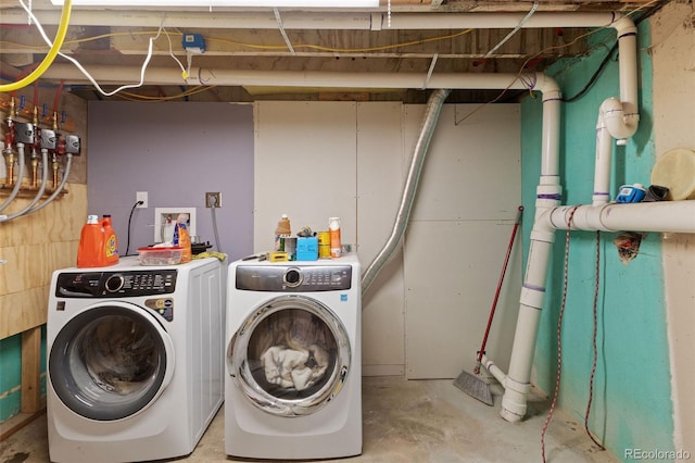 459 N Clarkson St, Denver, CO 80218 - laundry room featuring washer and clothes dryer