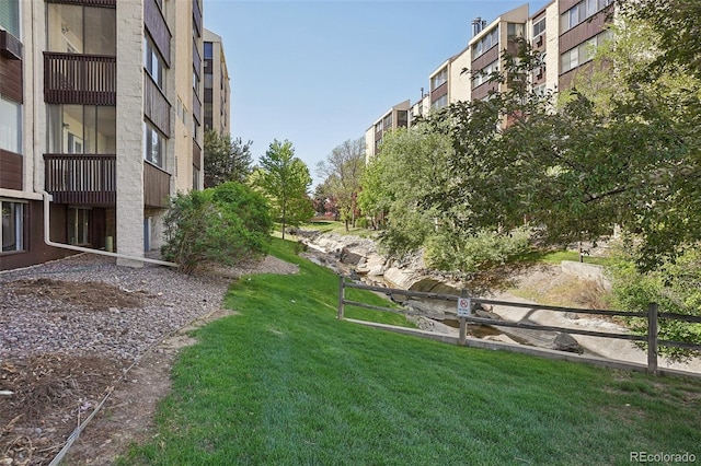 3465 S Poplar St Unit 305, Denver, CO 80224 - view of green lawn