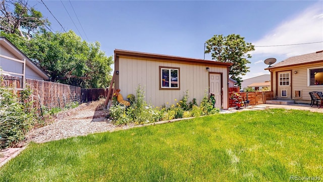 1741 W 55th Pl, Denver, CO 80221 - view of outbuilding with a fenced backyard