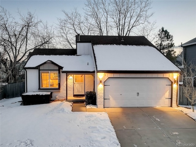 view of front of property featuring a garage