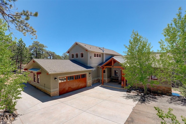 view of front facade with a garage