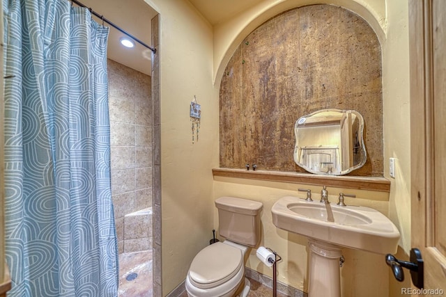 12220 Saddle Ridge Ln, Salida, CO 81201 - full bathroom with a shower with curtain and toilet
