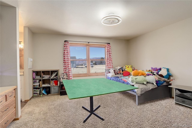 game room featuring carpet