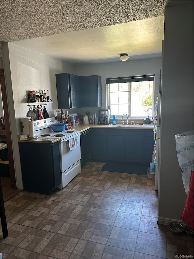19645 E Buchanan Pl, Aurora, CO 80011 - photo 7