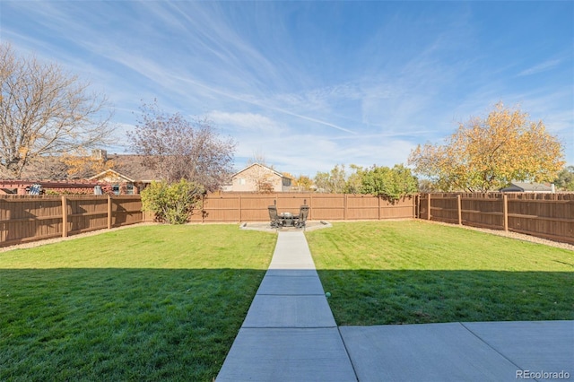 view of yard with a patio