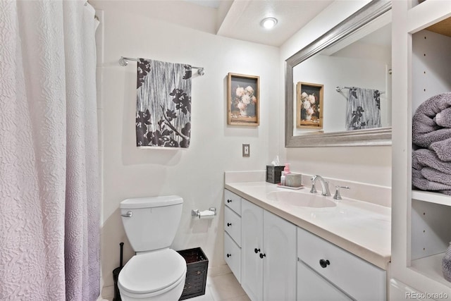 7306 S Dexter St, Centennial, CO 80122 - full bath featuring vanity, tile patterned floors, and a shower with curtain