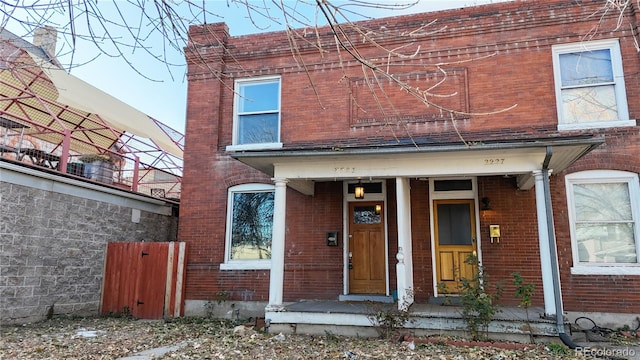 view of front of home featuring a porch