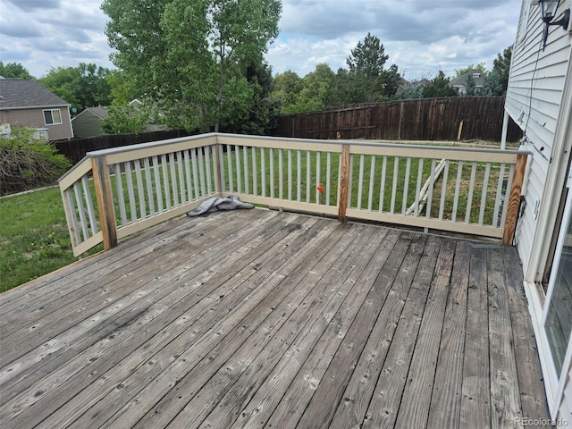 1415 S Pitkin Ct, Aurora, CO 80017 - view of wooden terrace