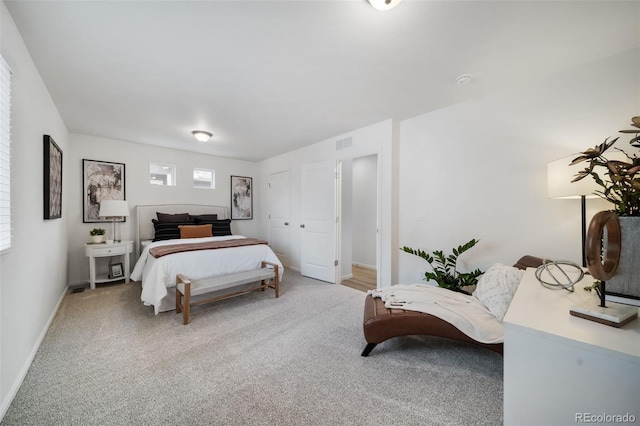 bedroom featuring carpet floors