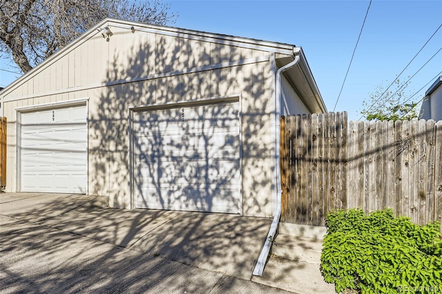 951 Tennyson St, Denver, CO 80204 - garage with fence