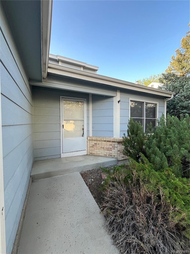 17969 E Brown Pl, Aurora, CO 80013 - entrance to property featuring brick siding