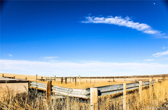 view of yard featuring a rural view