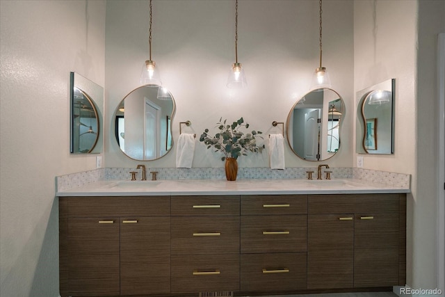 10701 Flagler Dr, Parker, CO 80134 - bathroom with double vanity