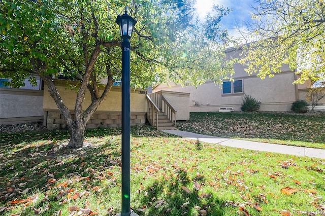 view of front of house with a front lawn