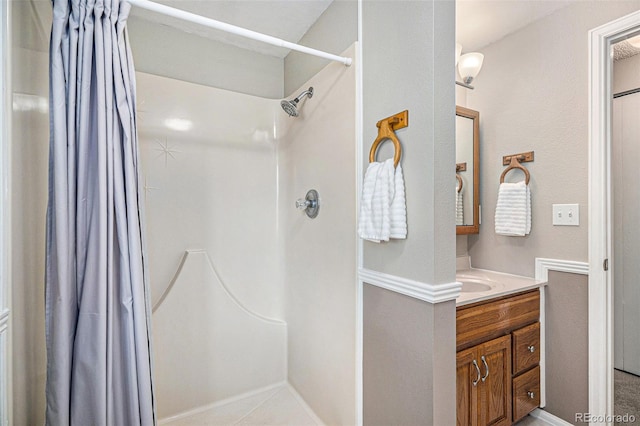 19260 Spring Valley Rd, Monument, CO 80132 - bathroom with vanity and a shower with shower curtain