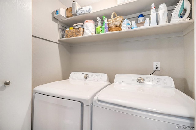 19260 Spring Valley Rd, Monument, CO 80132 - laundry area featuring washing machine and dryer