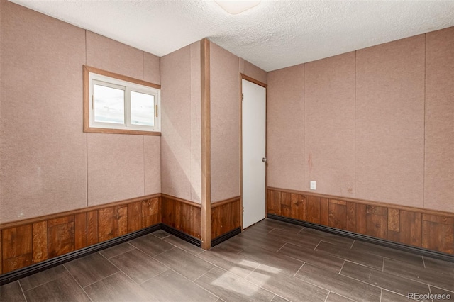 299 4th Ave, Limon, CO 80828 - unfurnished room with a textured ceiling