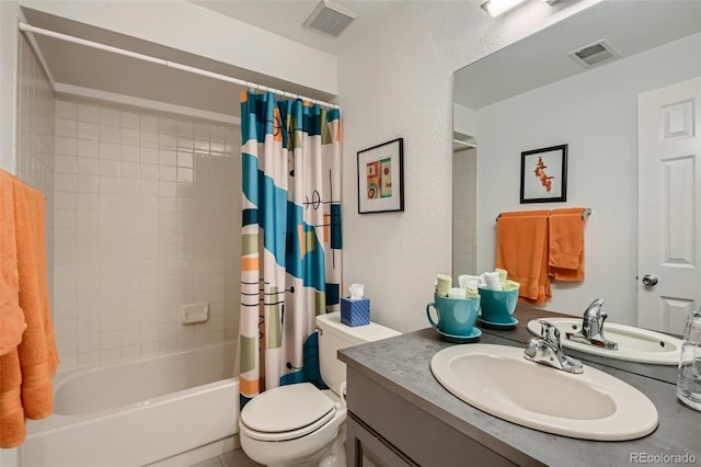 4565 E Mexico Ave Unit 3, Denver, CO 80222 - full bath with vanity, shower / bath combo with shower curtain, and a textured wall