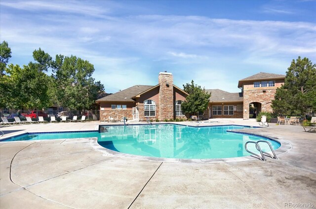 9227 Rolling Way Unit 201, Parker, CO 80134 - community pool with a patio area