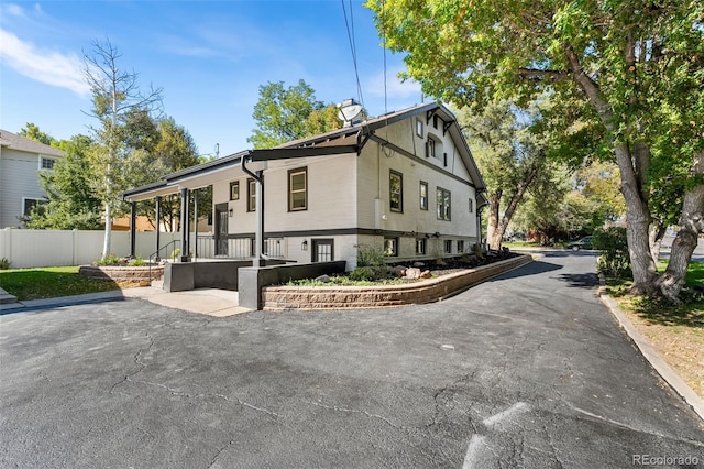 view of front of house