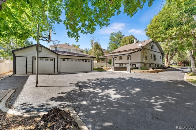 view of front property