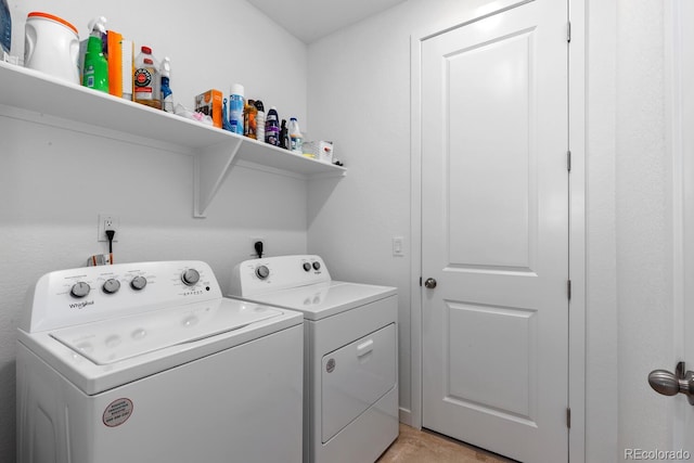 15802 Xanthia Way, Thornton, CO 80602 - laundry area featuring washer and dryer