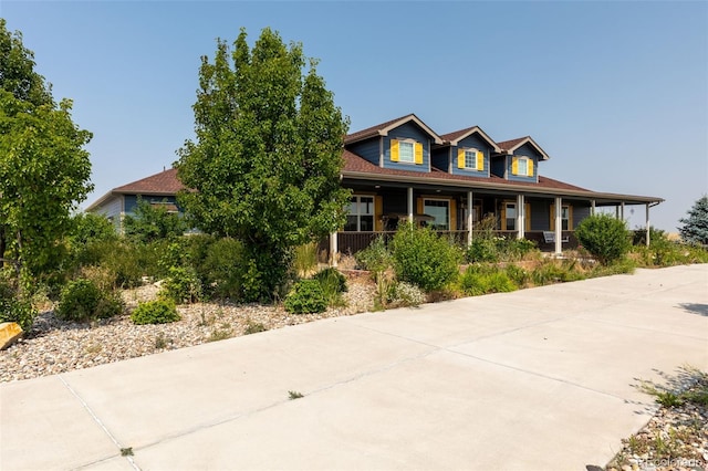 view of front of home with covered porch