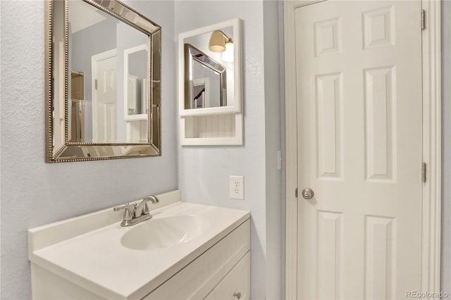 9682 Hemlock Ct, Highlands Ranch, CO 80130 - bathroom featuring vanity