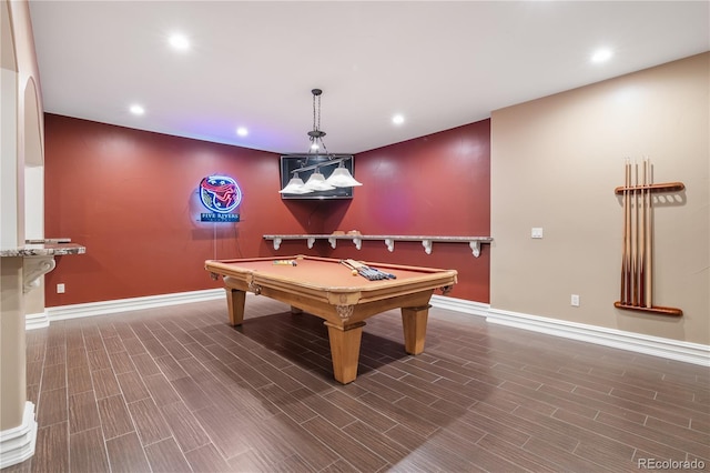 recreation room with recessed lighting, billiards, and baseboards