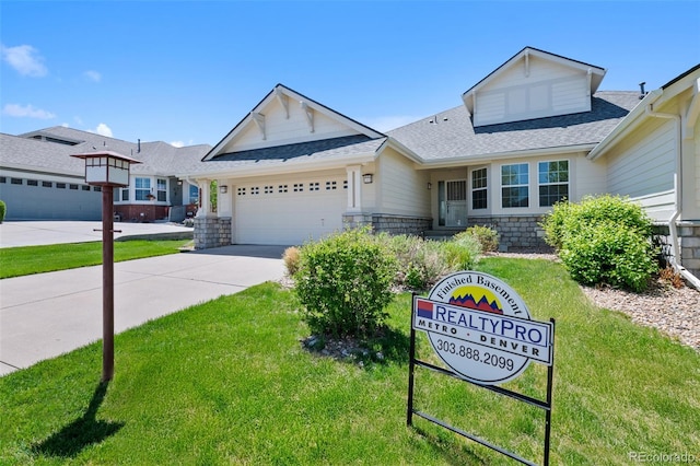 7879 S Zante Ct, Aurora, CO 80016 - single story home with an attached garage, a shingled roof, concrete driveway, and a front lawn