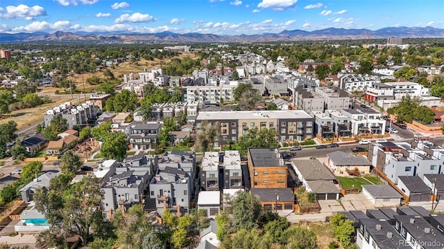 bird's eye view featuring a mountain view