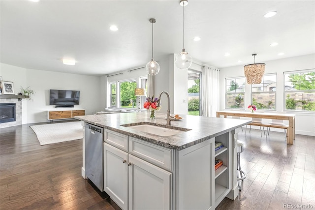 11880 W 38th Pl, Wheat Ridge, CO 80033 - kitchen with a sink, dishwasher, healthy amount of natural light, open shelves, and recessed lighting