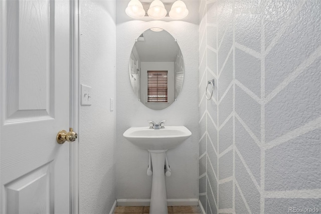 7777 E 23rd Ave Unit 1406, Denver, CO 80238 - bathroom featuring baseboards