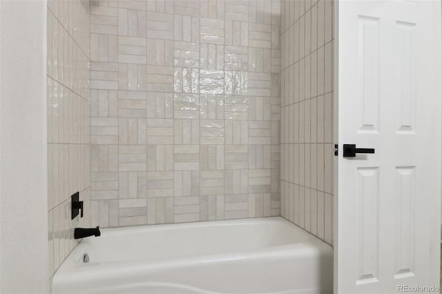 bathroom featuring shower / washtub combination