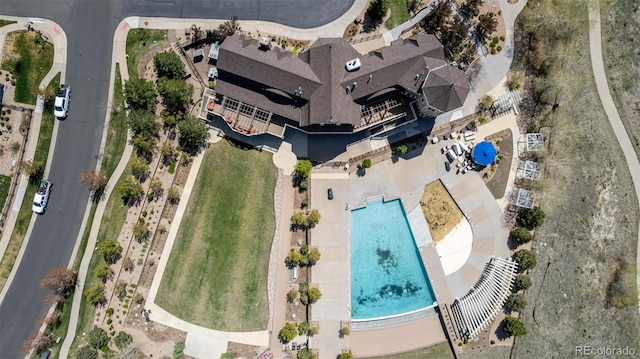 7202 S Valleyhead Ct, Aurora, CO 80016 - aerial view of property's location with a pool