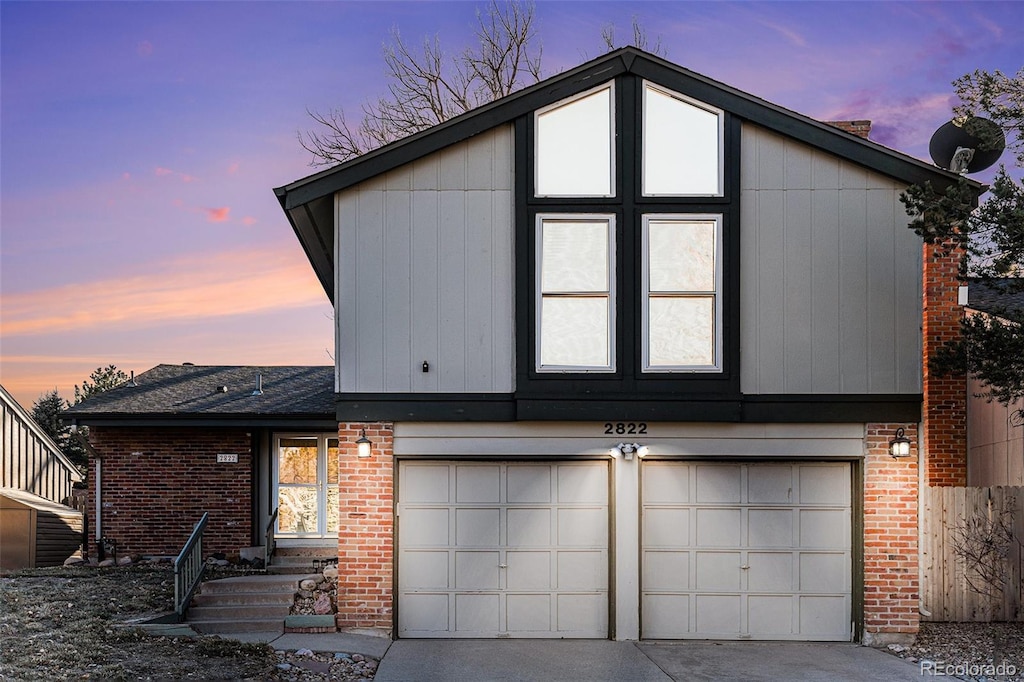 view of front facade featuring a garage