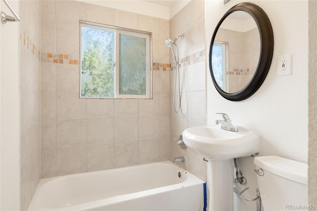 4972 W Custer Pl, Denver, CO 80219 - full bath with toilet and washtub / shower combination