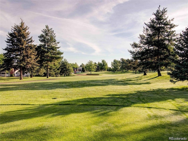 3022 S Wheeling Way Unit 407, Aurora, CO 80014 - surrounding community with a lawn