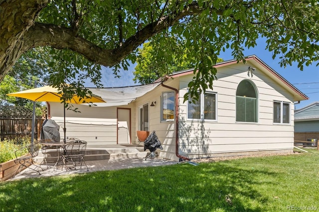 3176 S Alton Ct, Denver, CO 80231 - view of front of property with a patio