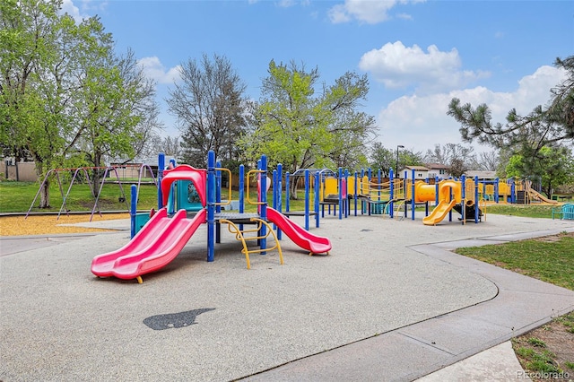 726 Mobile St, Aurora, CO 80011 - view of community playground