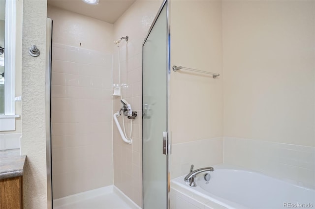 10193 E 29th Ave, Denver, CO 80238 - full bath featuring a stall shower and a garden tub
