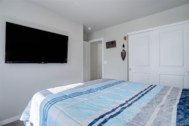 bedroom featuring a closet