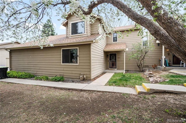 1080 S Yampa St, Aurora, CO 80017 - view of front of property with roof with shingles