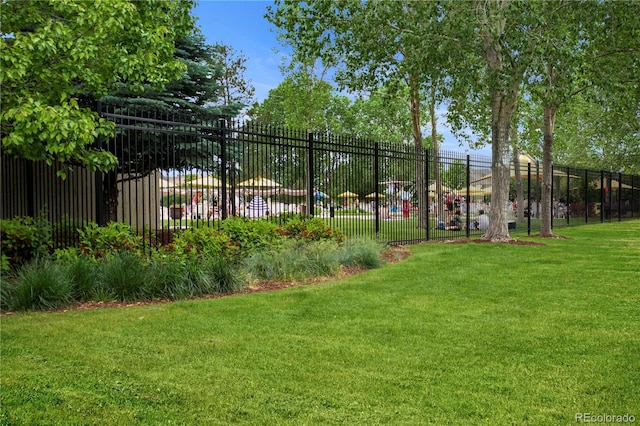 8721 E 23rd Ave, Denver, CO 80238 - view of yard