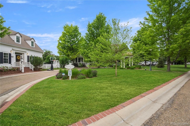 8721 E 23rd Ave, Denver, CO 80238 - view of grassy yard