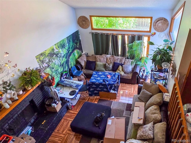 20391 E 42nd Ave, Denver, CO 80249 - view of living area