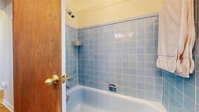 full bathroom with shower / bathing tub combination