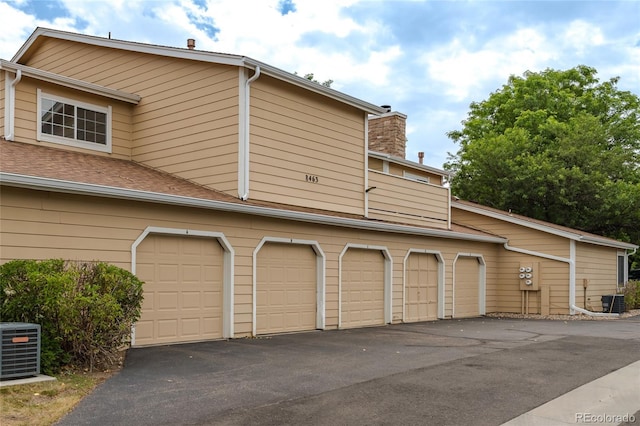 8463 Everett Way Unit B, Arvada, CO 80005 - view of garage